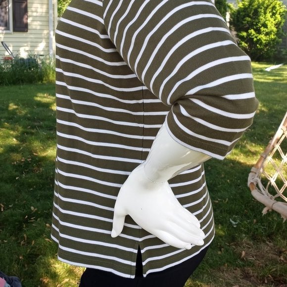 Drapers & Damons 3/4 sleeve top - Picture 2 of 8